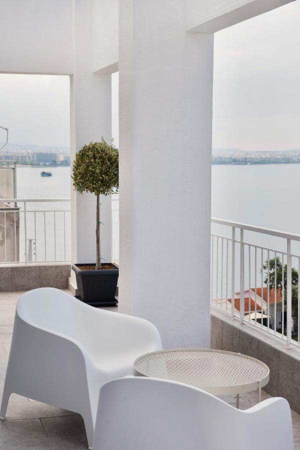 Oddity Seafront Penthouse Appartement